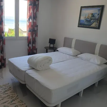 Villa De La Presqu'Ile D'Or